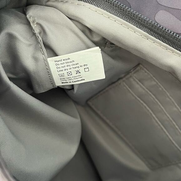 Baggallini Bucket Bagg - Crossbody - Gray Camo Size Medium - Picture 4 of 8